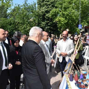 Aileyle Güçlü, Sanatla Özgür - fotoğraf 3