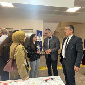 Gençlerle Aynı Yolda, Aynı Umutta  - fotoğraf 1