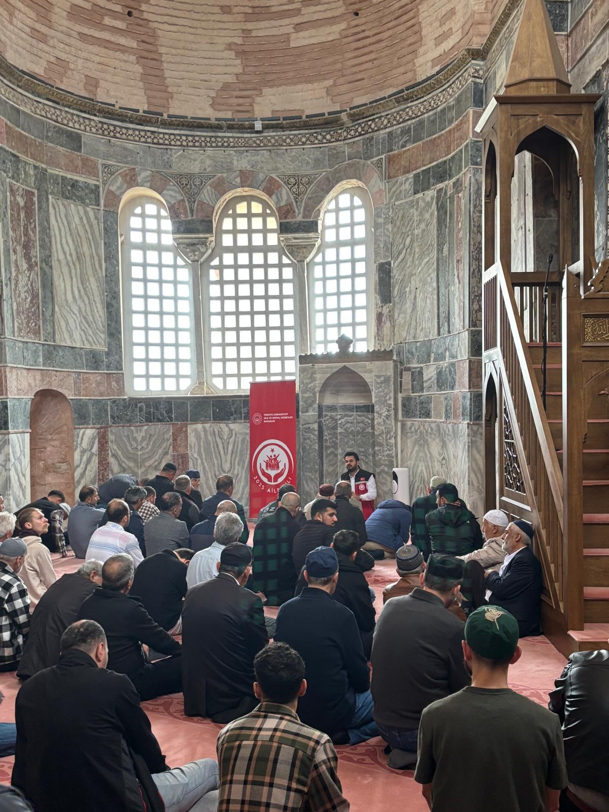 2025 Aile Yılı kapsamında "Ailemiz Geleceğimiz" konu başlığında Bakanlığımızın hizmet modellerine ilişkin tanıtım ve bilgilendirme faaliyetleri gerçekleştirilmiştir.