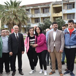 10-16 Mayıs Engelliler Haftası’nda "Farklılıklarımızla Yan Yana; Büyük Aile Pikniği" Etkinliği Gerçekleştirildi - fotoğraf 9