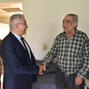 İl Mürümüz Faruk Uysal,  Yenişehir Huzurevi’ni ziyaret ederek kıymetli büyüklerimizle bir araya geldi - fotoğraf 2