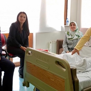 Anneler Günü Münasebetiyle Aziz Şehitlerimizin Kıymetli Ailelerine Ziyaret - fotoğraf 2
