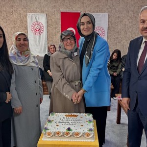 Aziz Şehitlerimizin ve Gazilerimizin Kıymetleri Anneleri ve Eşleri için Anneler Günü Etkinliği  - fotoğraf 1