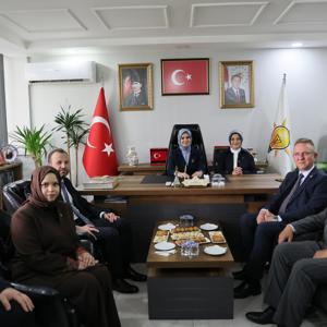 Bakanımız Mahinur Özdemir Göktaş, Kütahya'da temaslarda bulundu - fotoğraf 19