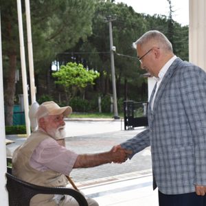 İl Müdürümüz Faruk Uysal, Fatma Göztepe Huzurevi Yaşlı Bakım ve Rehabilitasyon Merkezi’ni ziyaret etti - fotoğraf 1