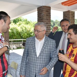 İl Müdürümüz Sayın Faruk UYSAL, Yenice Engelsiz Yaşam Bakım Rehabilitasyon ve Aile Danışma Merkezimizi ziyaret ederek incelemelerde bulundu. - fotoğraf 2
