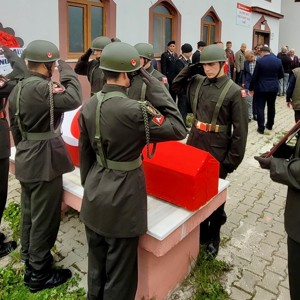 Gazimiz Kemal Kırkbeş Askeri Törenle Ebediyete Uğurlandı  - fotoğraf 2
