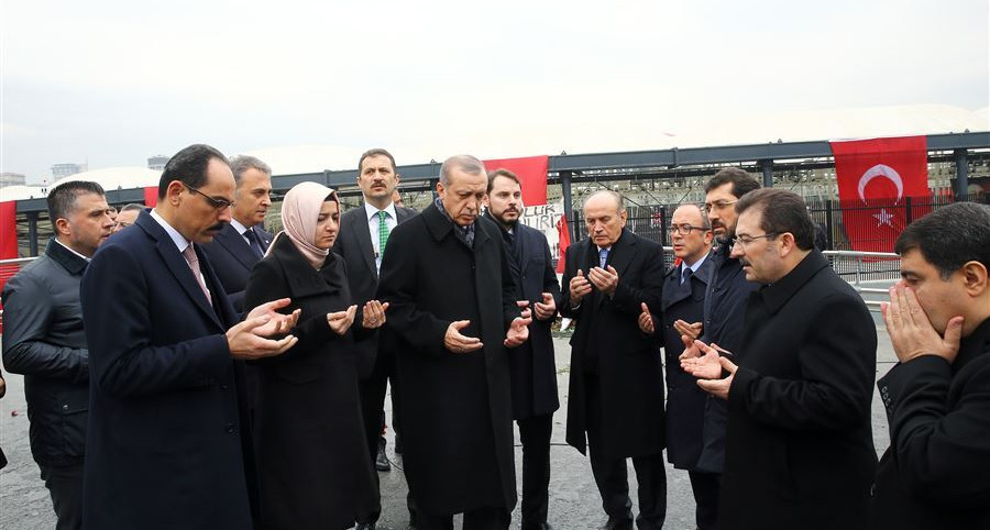 Türkiye Tek Yürek Teröre Lanet Yağdırdı