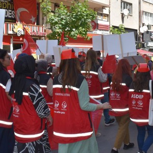 Aileyle Yürüyüş: Değerlere Sahip, Geleceğe Emin Adımlar - fotoğraf 6