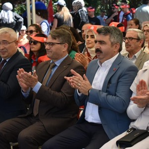 Aileyle Yürüyüş: Değerlere Sahip, Geleceğe Emin Adımlar - fotoğraf 4