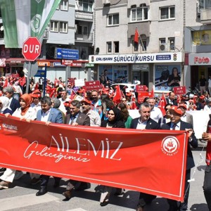Aileyle Yürüyüş: Değerlere Sahip, Geleceğe Emin Adımlar - fotoğraf 2