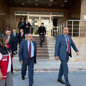 2025 #AileYılı kapsamında;  Aile Haftası vesilesiyle, Valimiz Sayın İsmail USTAOĞLU, İl Protokolümüzün Saygıdeğer Üyeleri ve İl Müdürümüz Sayın Emine BÖÇKÜN’ün Katılımlarıyla Kortej Yürüyüşü Gerçekleştirildi. - fotoğraf 8