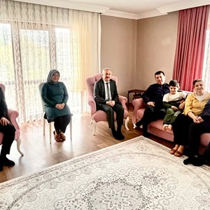 Büyük Ailemizin Bir Parçası Olan Özel Bireylerimizi ve Ailelerini Ziyaret Ettik - fotoğraf 2