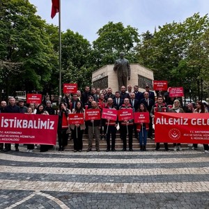 ‘En Büyük Ailemiz Türkiye’miz ve Ailemiz Geleceğimiz‘ Temalı Kortej Yürüyüşü Düzenlendi - fotoğraf 2