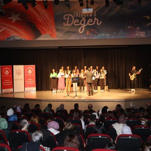 80-90’lar Temalı “Ailelerimiz Sanatla Buluşuyor” Konser Etkinliği - fotoğraf 4