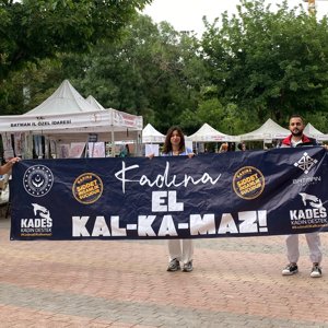 Kadına El Kal-Ka-Maz tanıtım afişleri  - fotoğraf 2