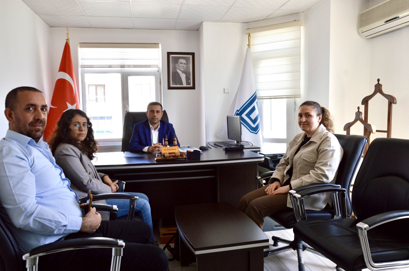 Şube Müdürümüz Rabia Üner Eryılmaz, Sosyal Uyum Danışmanlığı Süreci Programı kapsamında bilgi alışverişi amacıyla Tunceli Denetimli Serbestlik Kurumu’nu ziyaret etmiştir. 