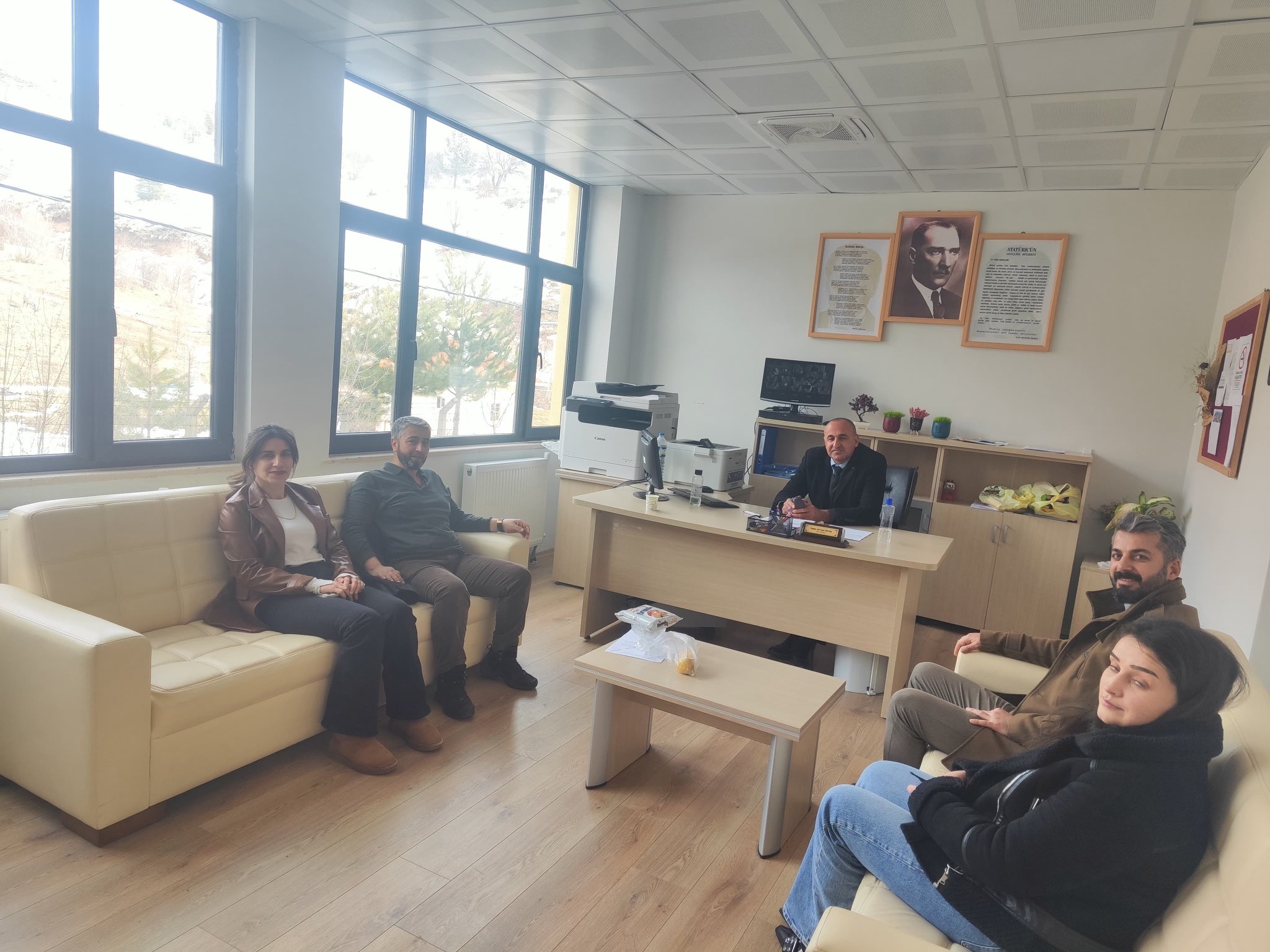 Pülümür Sosyal Hizmet Merkezi Müdürlüğü tarafından mobil çocuk sosyal hizmeti kapsamında okul ziyareti gerçekleştirilmiştir.