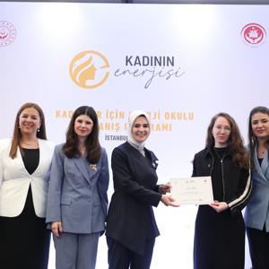 Aile ve Sosyal Hizmetler Bakanımız Göktaş, "Kadınlar İçin Enerji Okulu" kapanış programına katıldı - fotoğraf 5
