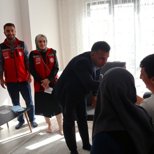 Bayram Öncesi Öğrencilere Spor Seti Dağıtımı ve Aile Ziyaretleri - fotoğraf 4