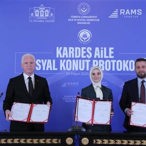 Bakanımız Göktaş, "Kardeş Aile Sosyal Konut Protokolü"nün imza törenine katıldı - fotoğraf 1