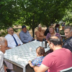 Bayram Vesilesiyle Ulu Çınarlarımızla Bahçede Buluştuk - fotoğraf 1