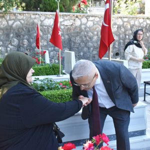 Kurban Bayramı’nın manevi ikliminde, şehitlerimizin aziz hatıralarına ve emanetlerine vefa ile - fotoğraf 7