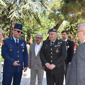 Kurban Bayramı’nın manevi ikliminde, şehitlerimizin aziz hatıralarına ve emanetlerine vefa ile - fotoğraf 5