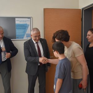 Kurban Bayramı vesilesiyle, İl Müdürümüz Faruk UYSAL, İl Müdürlüğü personelimiz ve Osmangazi Sosyal Hizmet Merkezi çalışanlarımızla bir araya gelerek bayramlaştı. - fotoğraf 4