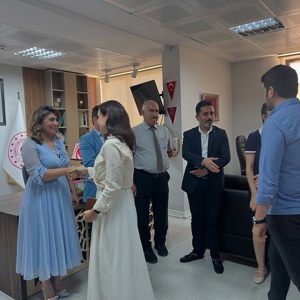 İl Müdürümüz Sayın Emine BÖÇKÜN ve beraberinde İdareci Çalışma Arkadaşlarımız, Kurban Bayramı vesilesiyle Çalışma Arkadaşlarımızla Bir Araya Gelerek Bayramlaşma Programında Buluştu.  - fotoğraf 3