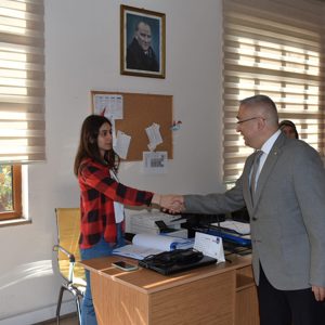 İl Müdürümüz Faruk UYSAL, Sırameşeler Çocuk Evleri Sitesi Müdürlüğümüzü ziyaret ederek, kıymetli çocuklarımız ve personelimizle bayramlaştı. - fotoğraf 4