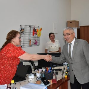 İl Müdürümüz Faruk UYSAL, Sırameşeler Çocuk Evleri Sitesi Müdürlüğümüzü ziyaret ederek, kıymetli çocuklarımız ve personelimizle bayramlaştı. - fotoğraf 1