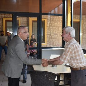 İl Müdürümüz Faruk UYSAL, Kurban Bayramı’nın coşkusunu yeniden yaşatmak ve yaklaşan Babalar Günü’nü kutlamak amacıyla Fatma Göztepe Huzurevi'mize ziyaret gerçekleştirdi.  - fotoğraf 1