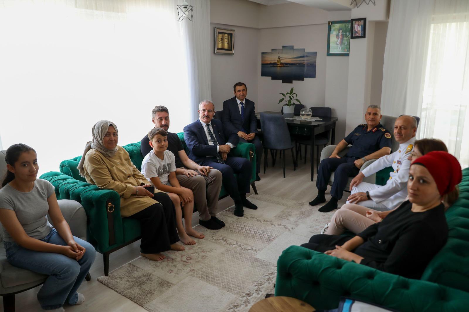 Valimiz Sayın Doç. Dr. Ömer TORAMAN Şehit Ailelerimize ve Gazilerimize Bayram Ziyareti Gerçekleştirdi