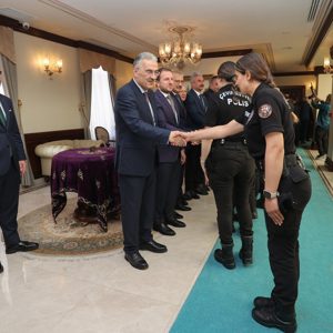 Valimiz Erol Ayyıldız’ın Ev Sahipliğinde Bayramlaşma Töreni - fotoğraf 3