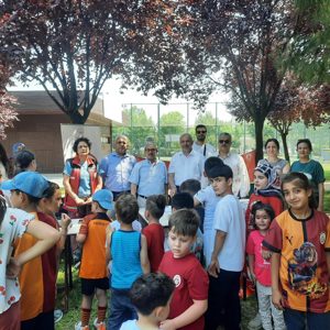 İl Müdürlüğümüz ve Sadi Etkeser İlkokulu iş birliğiyle, 2025 Aile Yılı kapsamında  İl Müdür Yardımcılarımız, ailelerimiz ve çocukların katılımıyla festival düzenlendi - fotoğraf 5