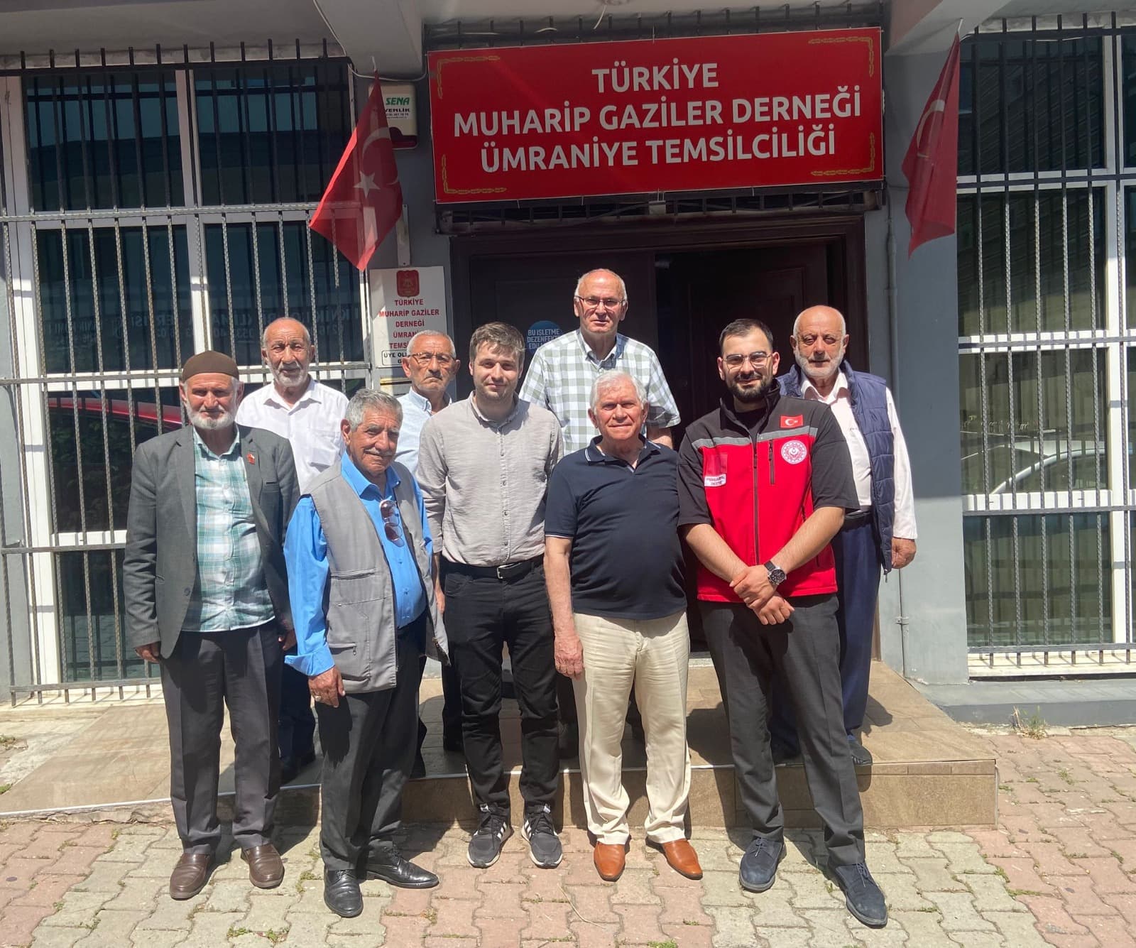 Sosyal Hizmet Merkezlerimiz Tarafından İl Genelinde Kıymetli Şehit Yakınlarımız ve Kahraman Gazilerimizi Ziyaretlere Devam Ediyoruz.