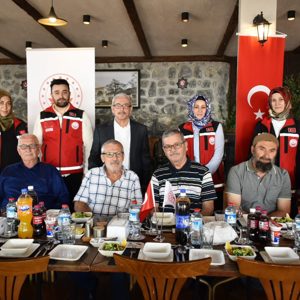 Bursa Valiliği’nin himayelerinde, aziz şehitlerimizin emaneti kıymetli babalarının onuruna Babalar Günü programı düzenlendi - fotoğraf 6