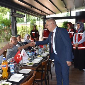 Bursa Valiliği’nin himayelerinde, aziz şehitlerimizin emaneti kıymetli babalarının onuruna Babalar Günü programı düzenlendi - fotoğraf 4