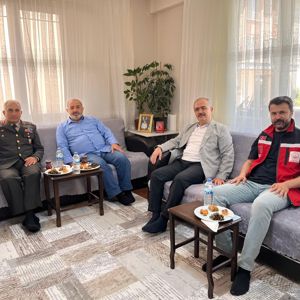 Şehit Yakınlarına Babalar Günü Ziyareti - fotoğraf 2