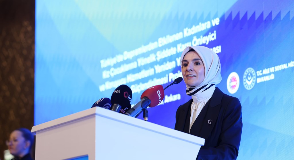 Bakanımız Göktaş, "Depremden Etkilenen Kadın ve Kız Çocuklarına Yönelik Şiddetle Mücadele Projesi" tanıtım programına katıldı