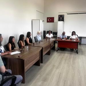 2025 #AileYılı kapsamında; İl Müdürümüz Sayın Emine BÖÇKÜN, Bandırma Hicri Ercili Çocukevleri Sitesi Müdürlüğü Personeliyle Bir araya Gelerek Kapsamlı Bir Toplantı Gerçekleştirdi. - fotoğraf 1
