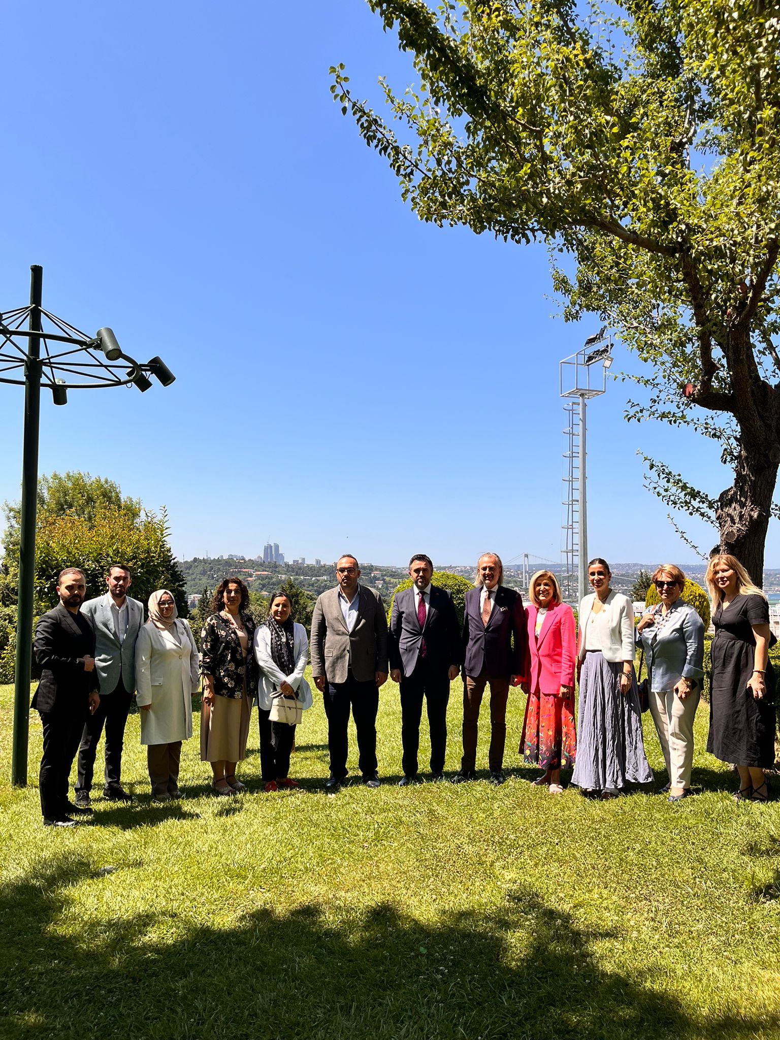 İl Müdürümüz Sn. Ömer TURAN’ ın Katılımıyla  Huzurevi Sakinlerimiz İçin Yemek ve Hediyeleşme Etkinliği Düzenlenmiştir
