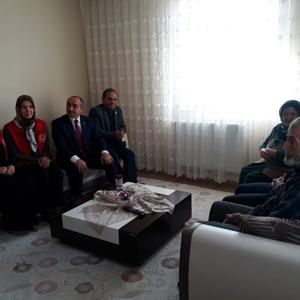 Sayın Valimiz Cüneyt EPCİM ile birlikte Evde Bakım Hizmetinden Faydalanan Ailelerimizi Ziyaret Ettik. - fotoğraf 3