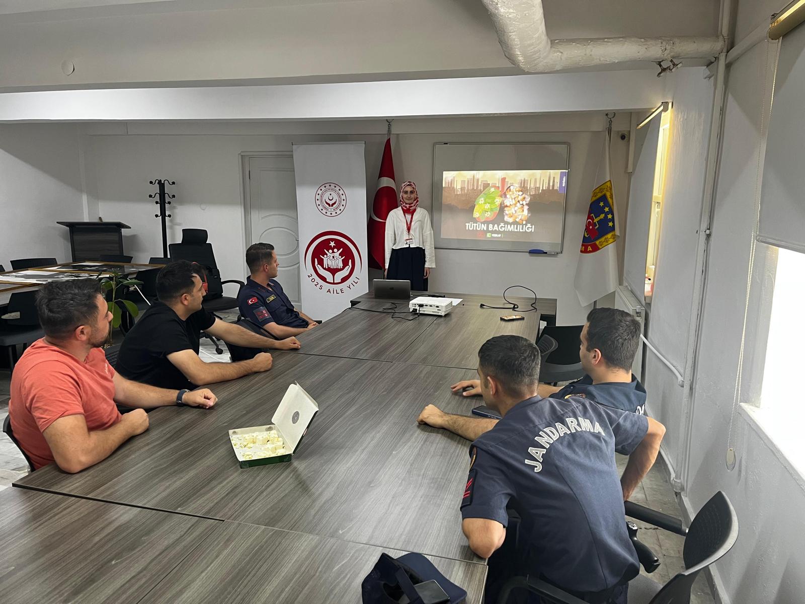 İl Müdürlüğümüz Tarafından Türk Silahlı Kuvvetleri Personeline Yönelik Eğitim Seminerlerimiz Devam Ediyor