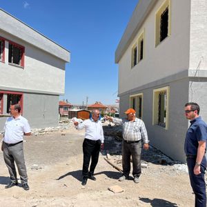 Bilal Erdoğan, Emirdağ’da Yapımı Devam Eden Çocuk Evleri Sitesi’ni İnceledi - fotoğraf 2