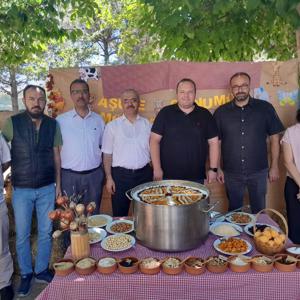 İl Müdürümüz Şuhut’ta Aşure Dağıtım Etkinliğine Katıldı - fotoğraf 3