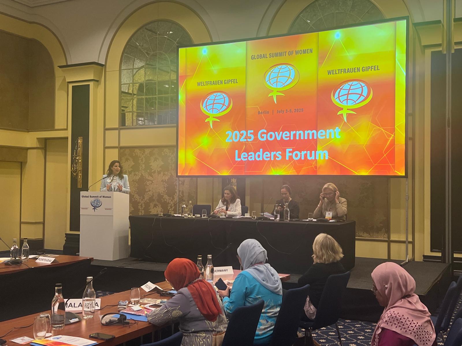 “Dijital Çağda Değerlerin Yeniden Yapılandırılması” temasıyla Berlin’de gerçekleştirilen 35’nci Küresel Kadın Zirvesi’nde kadın hakları, dijital eşitlik ve kadınların güçlendirilmesi konularını uluslararası paydaşlarla değerlendirdik. 