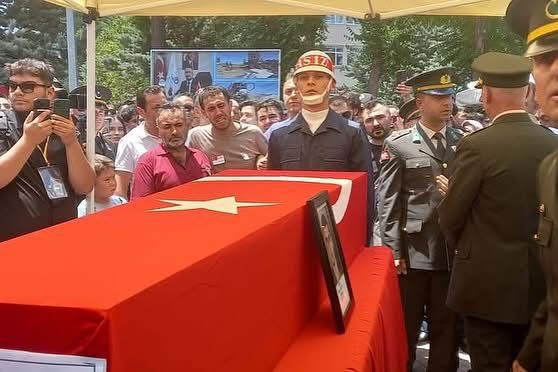 BİR ÖLÜRÜZ, BİN DİRİLİRİZ ! - fotoğraf 2