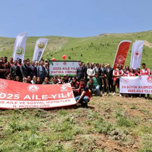 2025 Aile Yılı Kapsamında Bitlis’te “Hatıra Ormanı” Oluşturuldu - fotoğraf 1